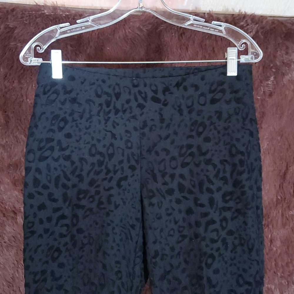 Peck & Peck Velvet Skinny Black Leopard